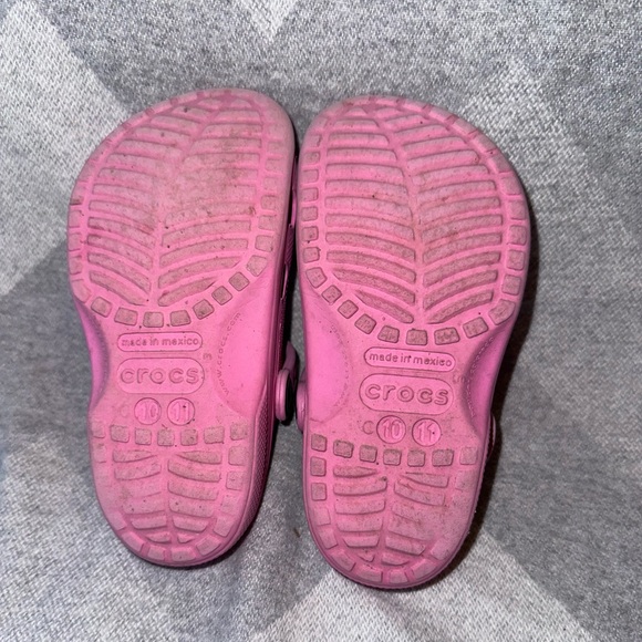 Crocs Little Kids size 10/11 Light Pink - Picture 2 of 4